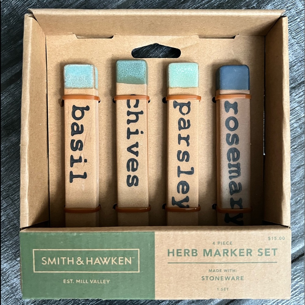 Garden Herb Marker Set 4 Piece Basil Chives Parsley Rosemary New in Box NWT